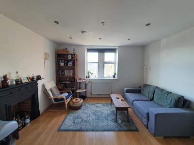 1 bedroom in a 2 bed flat in Sylvan Road, London ( Main Photo