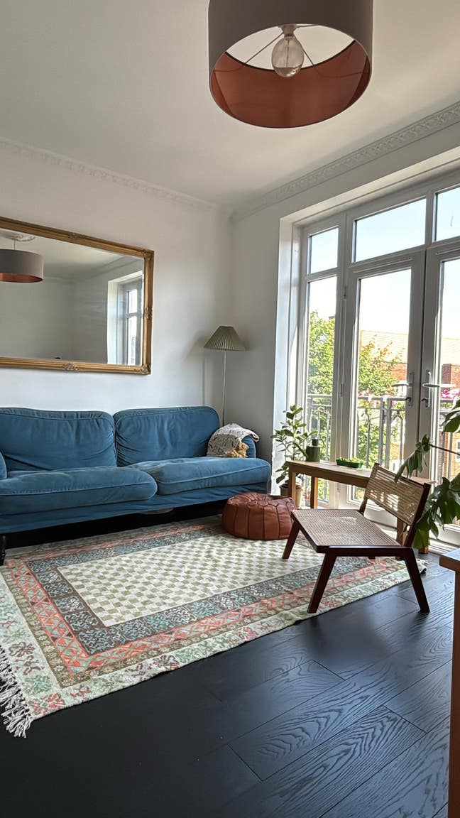 2 bed flat for sublet. Lots of light and plants Main Photo