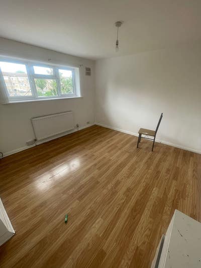Large Double room in forest gate Main Photo