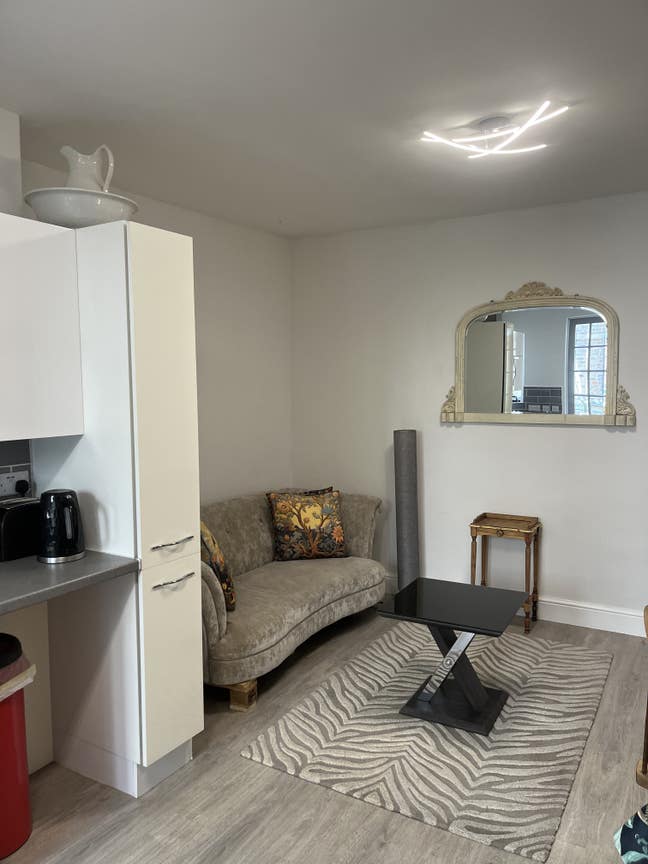 Ground floor 2  bed flat 45 metres from sea front Main Photo