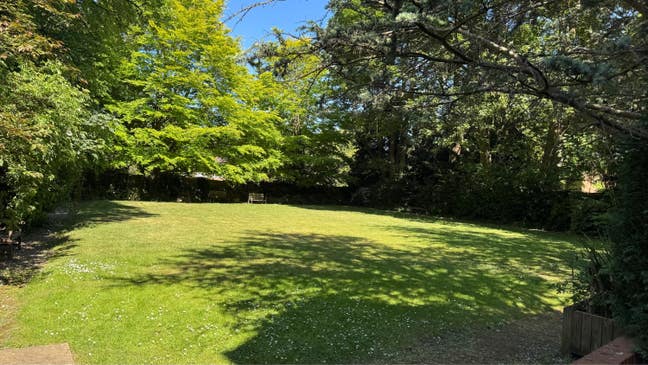 LGE  Room Penthouse Style Apt Moseley  Village Main Photo