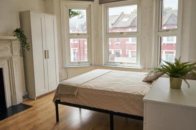 Spacious Double Room in Willesden Green Main Photo