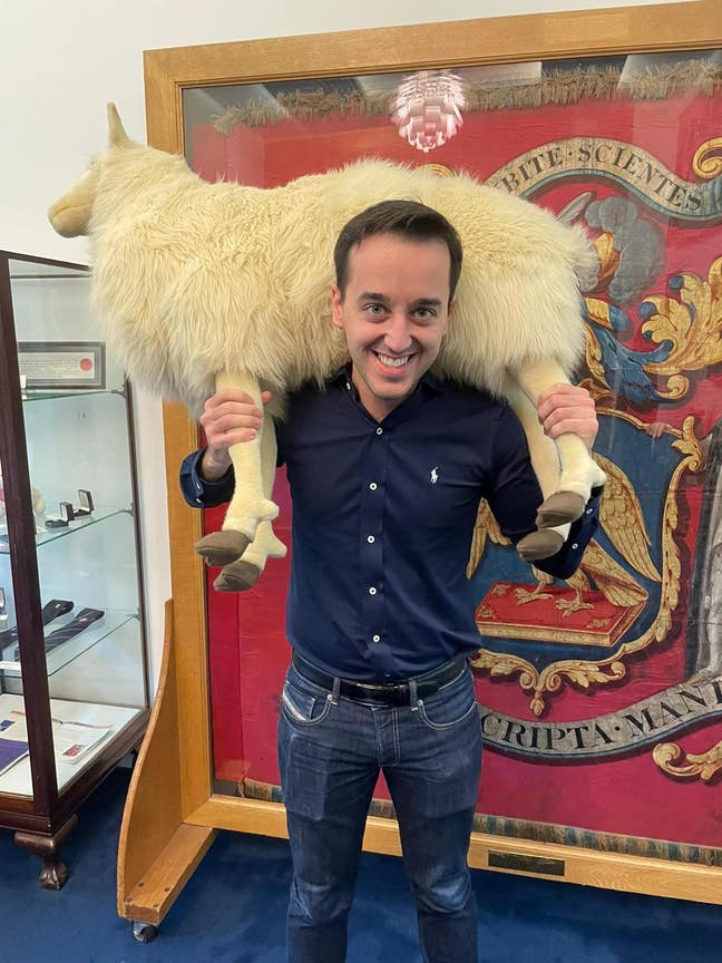 Harry - 28 year old professional  Main Photo