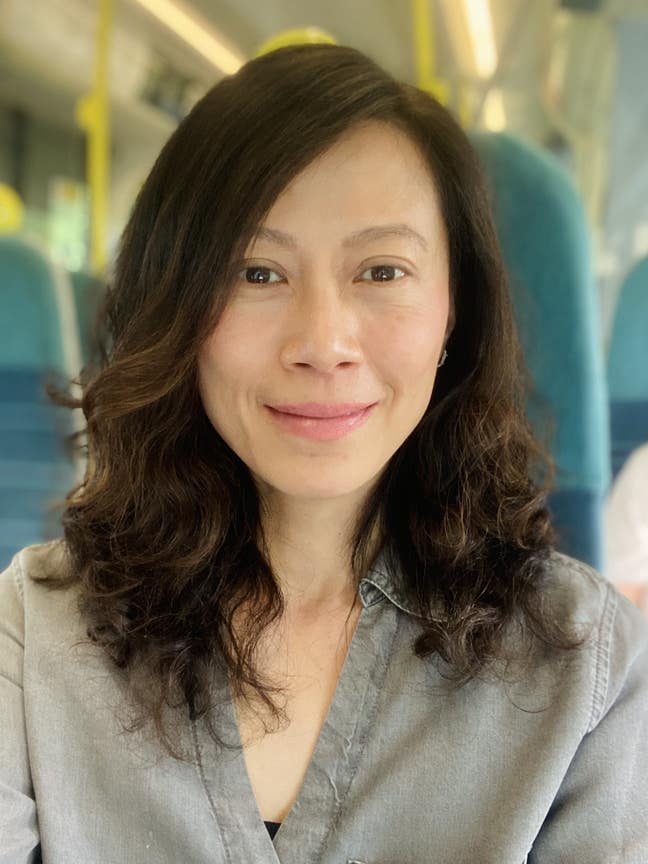 Cabin crew looking for room Main Photo