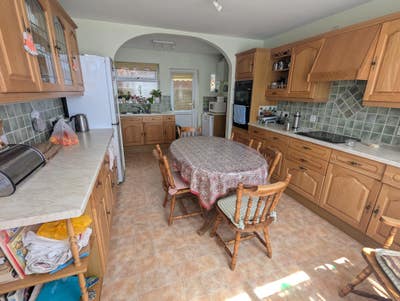 Delightful Property Near Local Amenities Main Photo