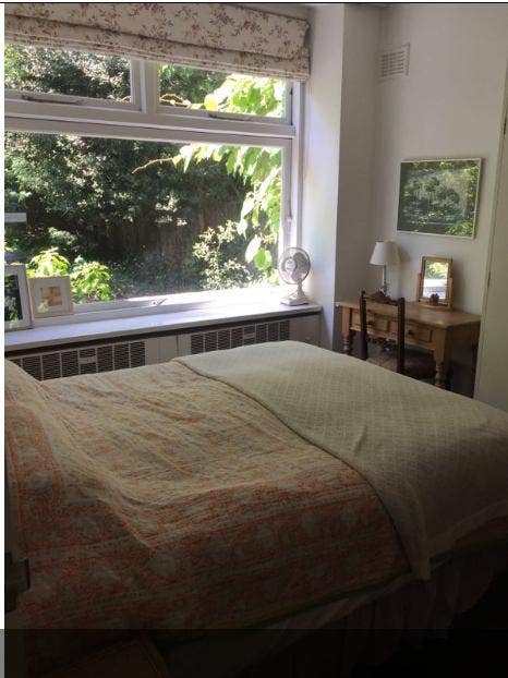 Double room in large house near Putney Heath Main Photo