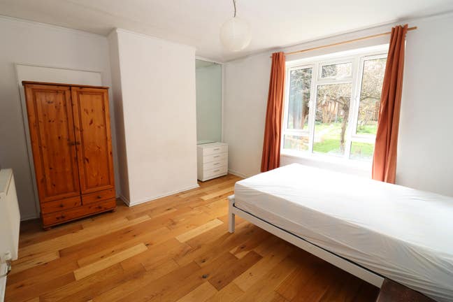 Charming & Affordable Living in Denmark hill  Main Photo