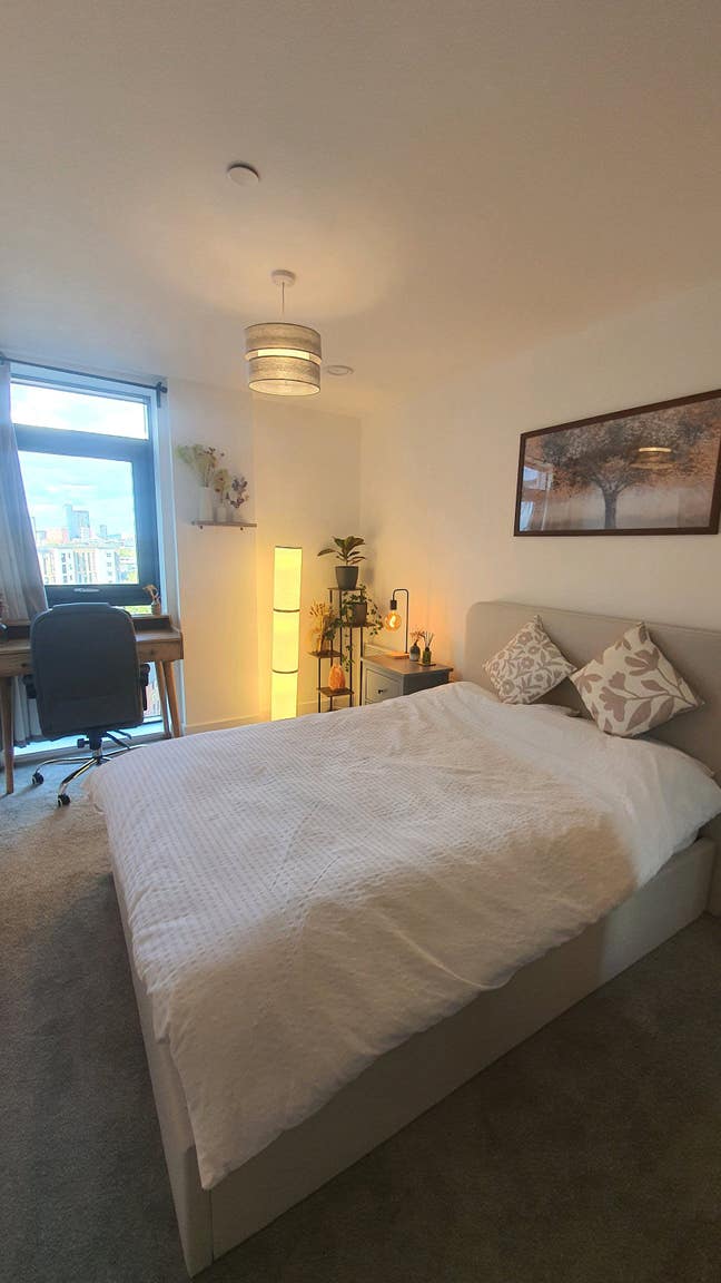 Cosy double room with bathroom in new build Main Photo