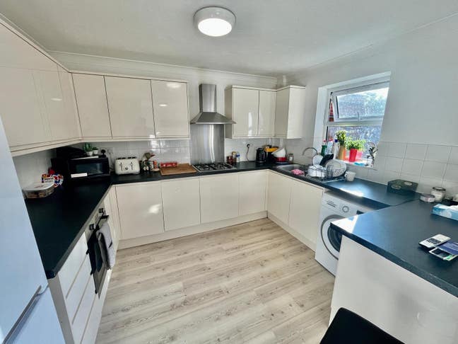 Small Double with Free Parking -Available Now! Main Photo