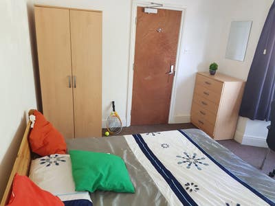 *Nice Double Room Near Uni & Upper Portswood* Main Photo