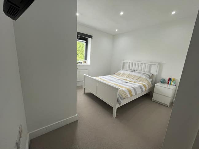 Double room with en-suite  Main Photo