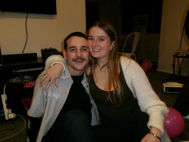 Looking for a room for a couple in late June Main Photo