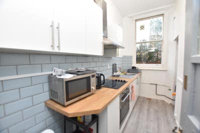 Student Room to Rent - Clifton Main Photo