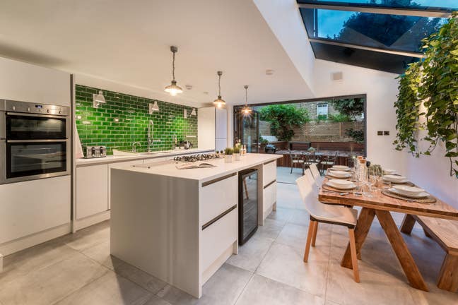 Double Room - Central Brixton - Beautiful House! Main Photo