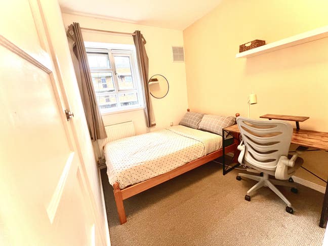 Beautiful big room near shoreditch - old street Main Photo