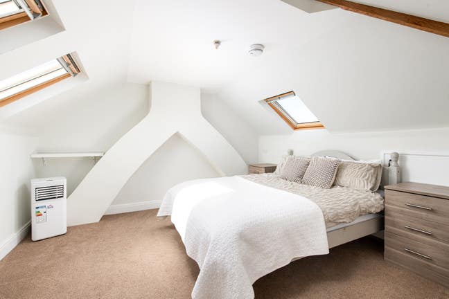 Bedroom to rent in beautiful Saltford Main Photo