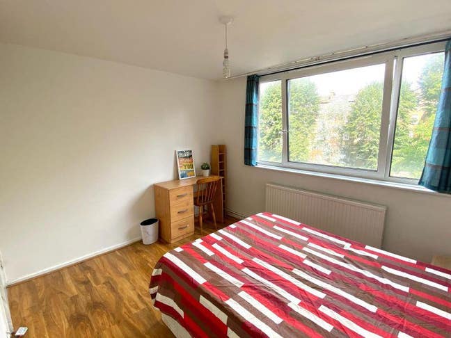 💥Room In Warwick Avenue! / 2 Bath!   Main Photo