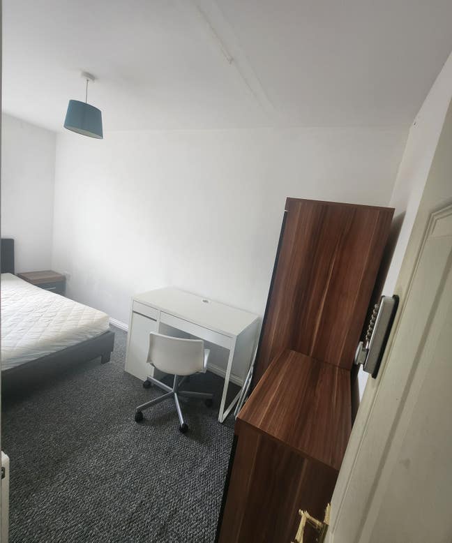 !!! Reduced!!! !!!Last Room Available!!  (C/D) Main Photo