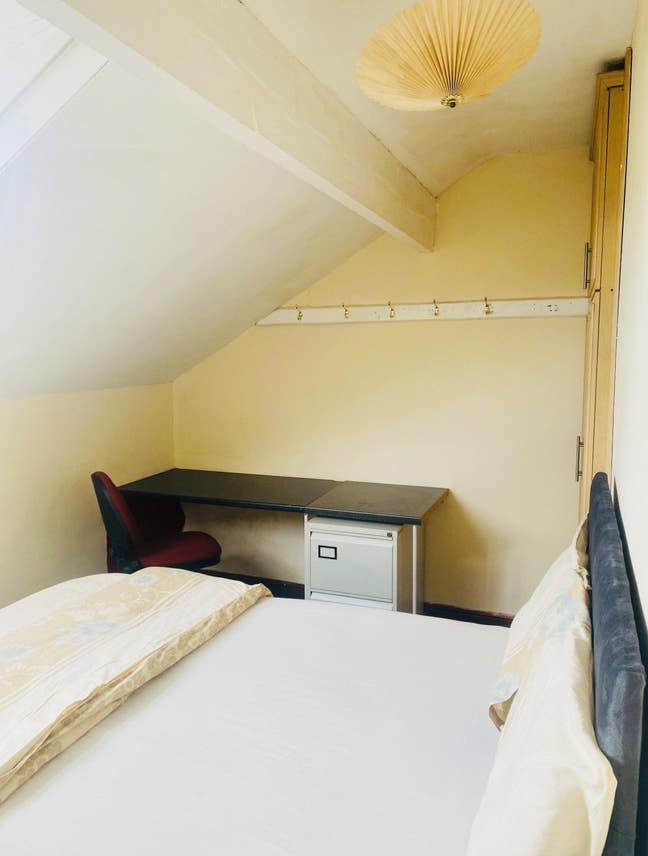 Spacious Room To Rent- £450 including BILLS Main Photo
