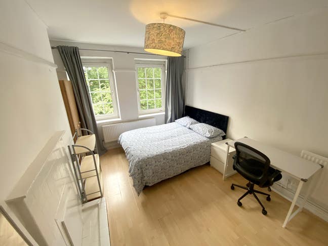 From Early Jan 26!Stunning Double!3 Bedroom Flat!  Main Photo