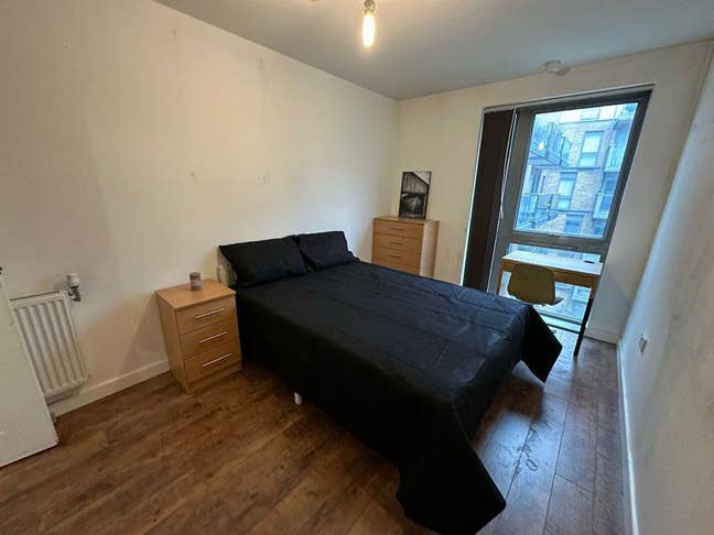  1 Bright Double - 3Bed Flat w/ Free Gym&Concierge Main Photo