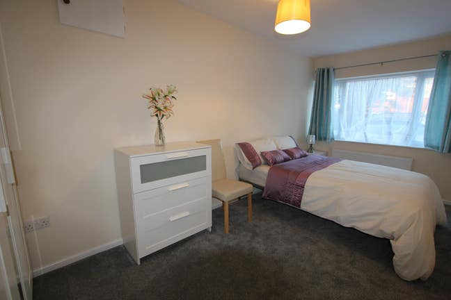 Spacious  Double Room Near BP TW16 £750pcm Main Photo