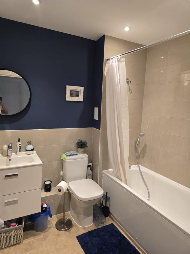 Double Bedroom WGC Close to station Main Photo