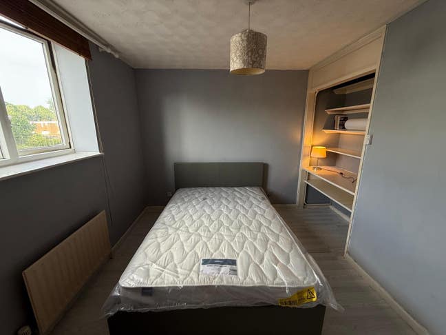 Room for rent Main Photo