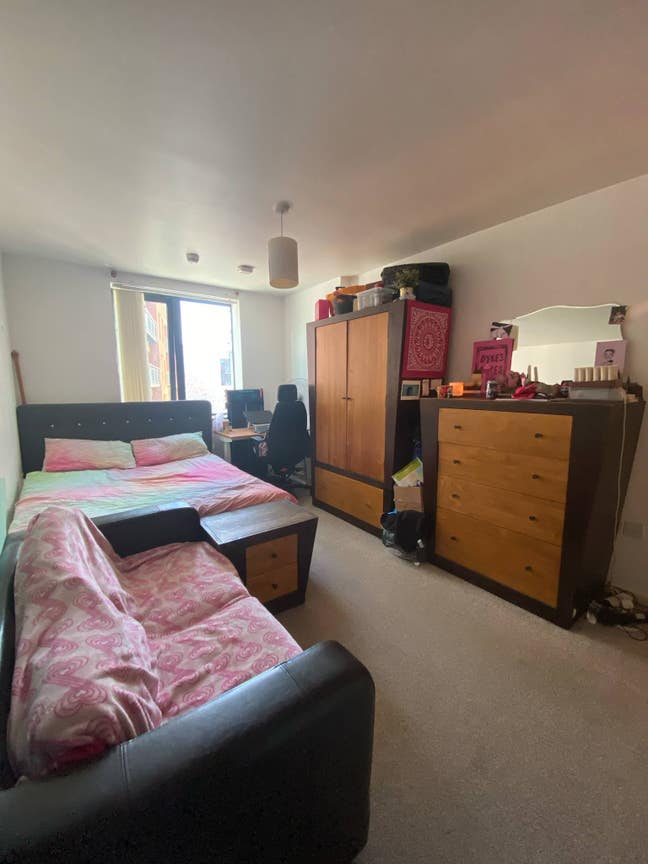 Double room in Castlefield available from Oct 1st Main Photo