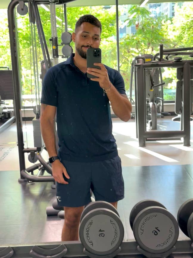 I am a professional male aged 30. I am lookin... Main Photo
