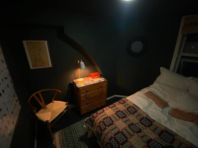 Cozy Room in The Heart of Camberwell  Main Photo