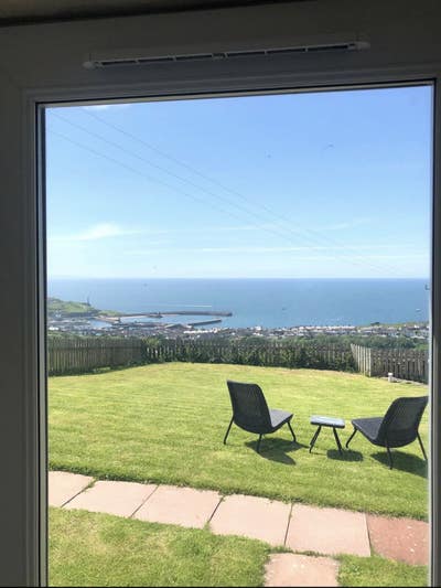 MON to FRI Room to let in Spacious House, Views Main Photo