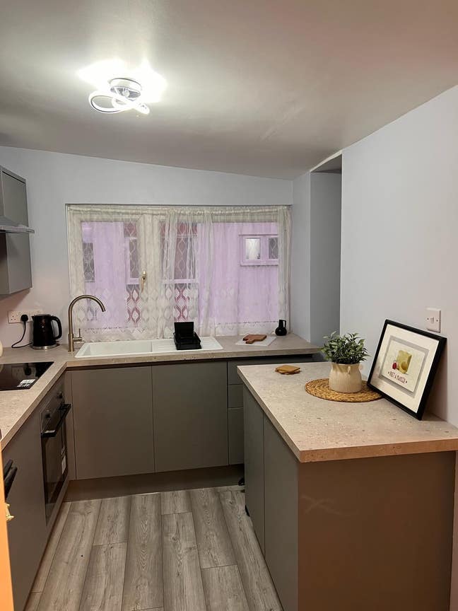 Double room in house share  Main Photo