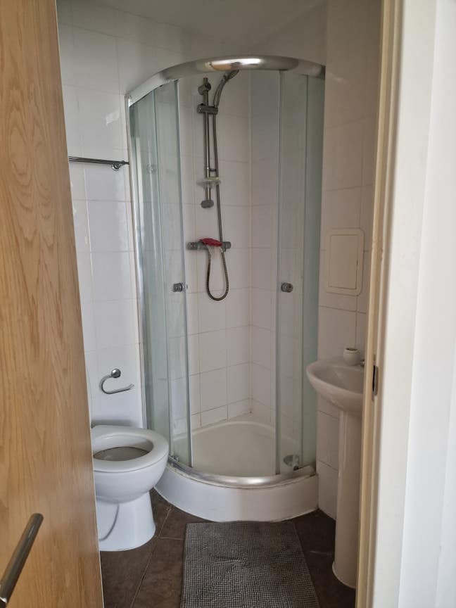 Spare Room Available for Very Short Stays Main Photo