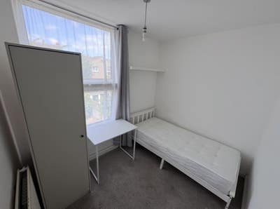 Cosy room close to local amenities  Main Photo