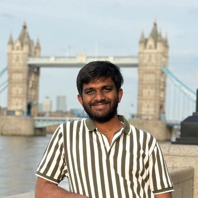 Professional Male seeks a single or double room Main Photo