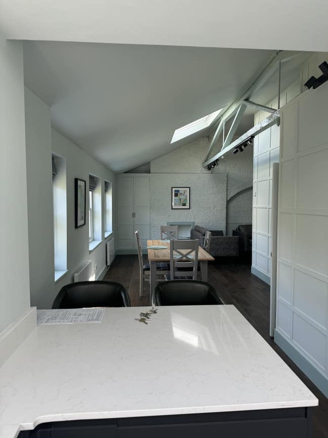 Modern 2 bed 2 bathroom flat F/F under 1 Tenanacy Main Photo