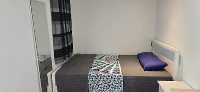 Lounge and bedroom at the bottom of the garden Main Photo