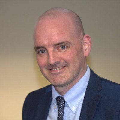 Looking to rent a room Main Photo