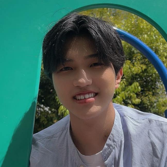 The couple is looking for a new flat Main Photo