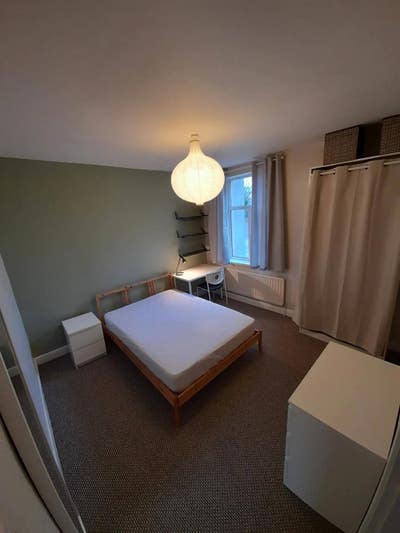 4 Large double Bedrooms Available soon Main Photo