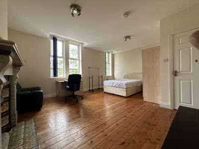 Rooms from Sept in 7 bed Heaton house from £92pw Main Photo