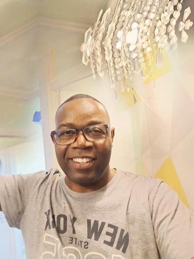 Professional Male seeks a single or double room Main Photo