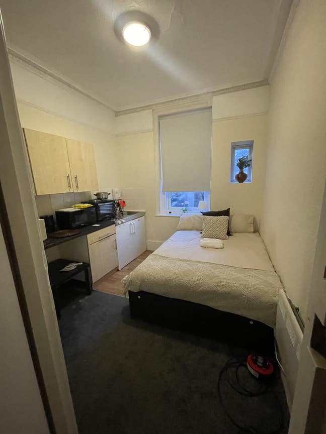 Studio Flat to Rent Main Photo