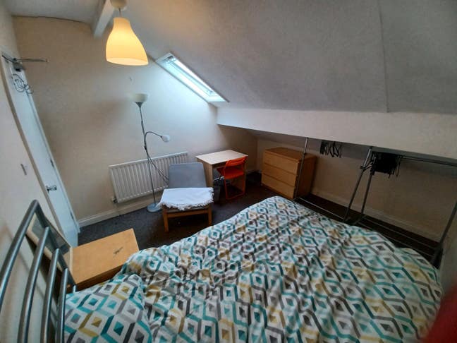  2 bed self contained studio NOW Main Photo