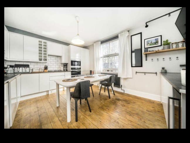 1 double bed and private home office  Main Photo