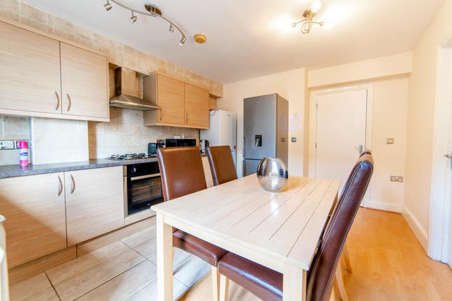 Limehouse/Aldgate*Modern and Clean Double  Main Photo