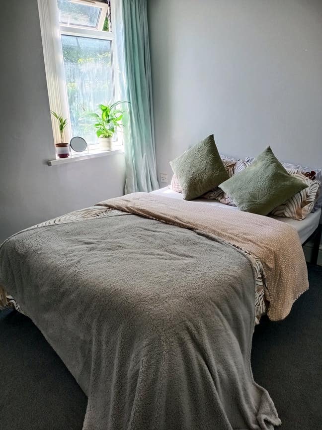 Room available Main Photo