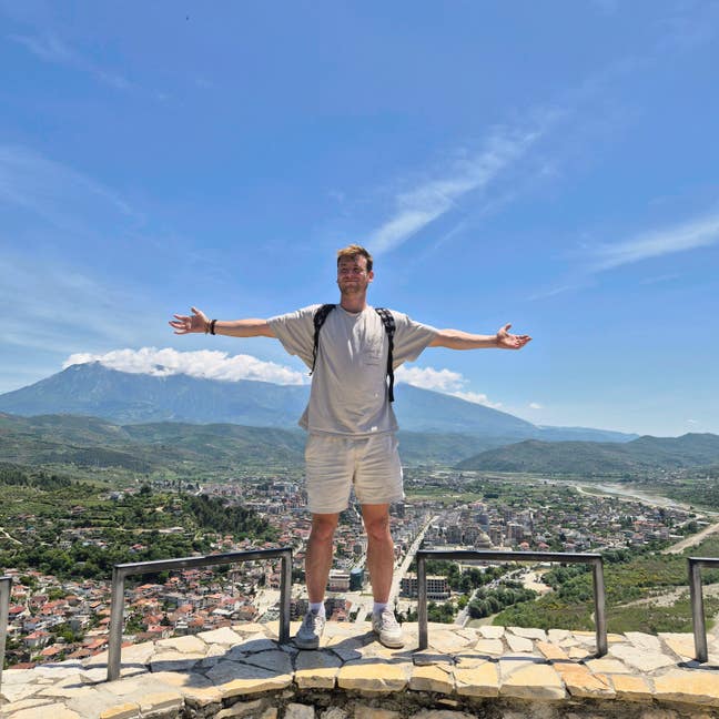 28M looking for flat in Leith or abbyhill from Dec Main Photo