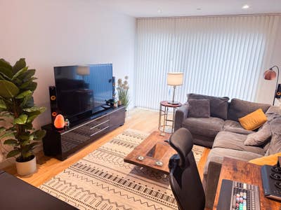 Double Room with Private Bathroom – Bills included Main Photo